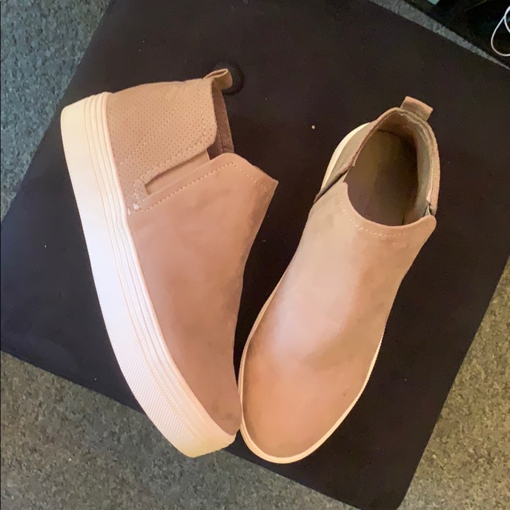 Universal Thread Sneakers